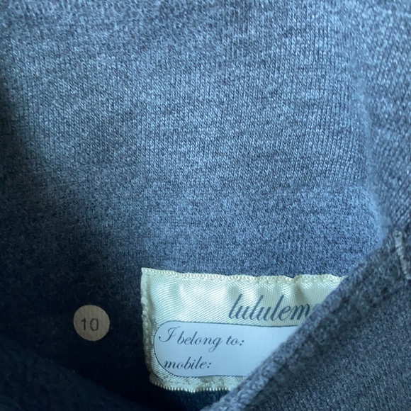 Lululemon Scuba Hoodie - Picture 2 of 5